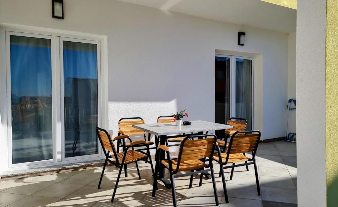 Bed and Breakfast Dorijini Dvori Baška Voda Exterior foto